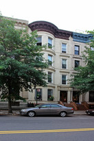 271 6th Ave Apartments