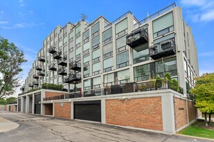 61 W 15th St in Chicago, IL - Building Photo