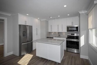 37 New York Ave in Huntington, NY - Building Photo - Building Photo