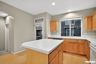 2288 NW Oak Knoll Pl in Beaverton, OR - Building Photo - Building Photo