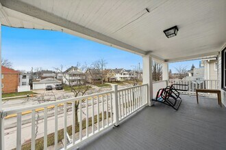 2233 Bunts Rd in Lakewood, OH - Building Photo - Building Photo