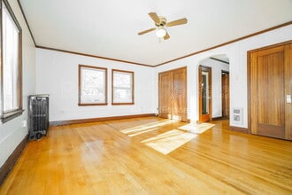 1315-1325 6th Ave-Unit -4 in Tacoma, WA - Building Photo - Building Photo