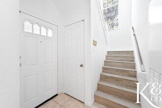 640 Indian Oak Ln in Oak Park, CA - Building Photo - Building Photo