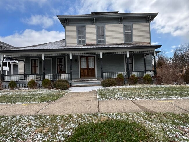 property at 118 S Evans St