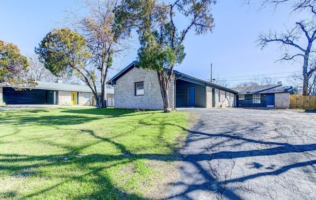 property at 5703 Gloucester Ln