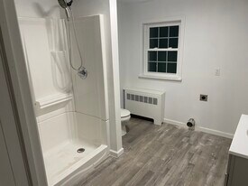 275 Roosevelt St in Kingston, PA - Building Photo