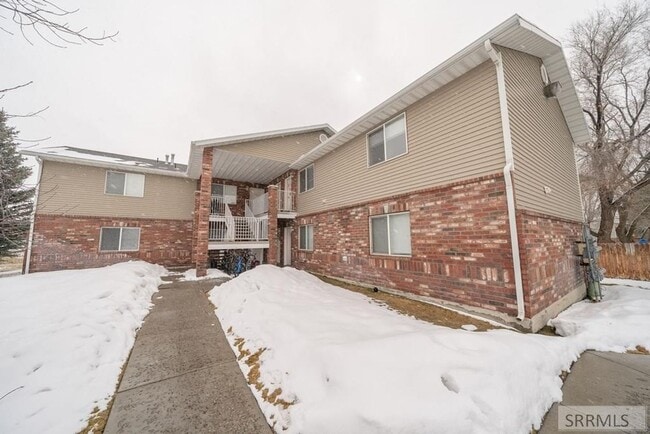 property at 264 N 3rd E