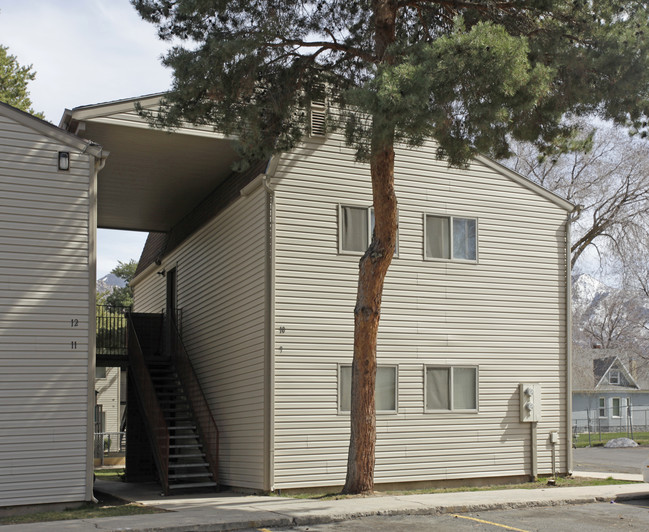 Normandie and Osmond Heights Apartments in Ogden, UT - Foto de edificio - Building Photo