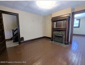 1220 Schlager St in Scranton, PA - Building Photo - Building Photo
