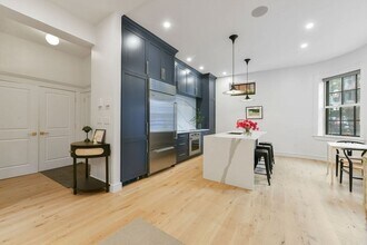 93 Revere St in Boston, MA - Building Photo - Building Photo