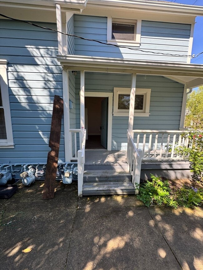 property at 920 SE Nehalem St