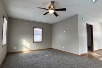 615 8th Ave S in Onalaska, WI - Building Photo - Building Photo