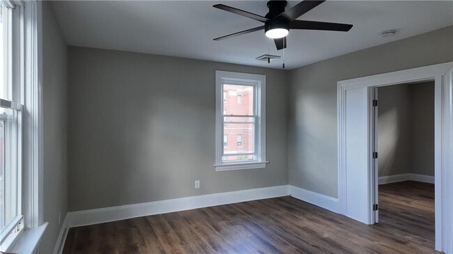 370 Park Pl in Woonsocket, RI - Foto de edificio - Building Photo