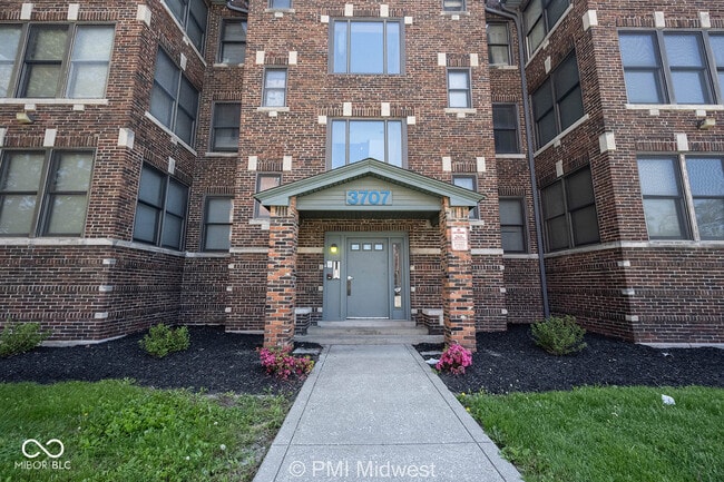 3707 N Meridian St in Indianapolis, IN - Building Photo - Building Photo