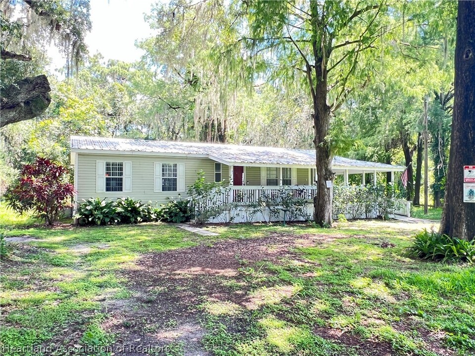 44 Crawford Dr in Lake Placid, FL - Building Photo