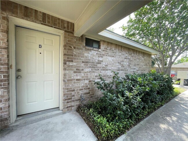 2312 Dora Jeanne Dr in Mission, TX - Building Photo - Building Photo