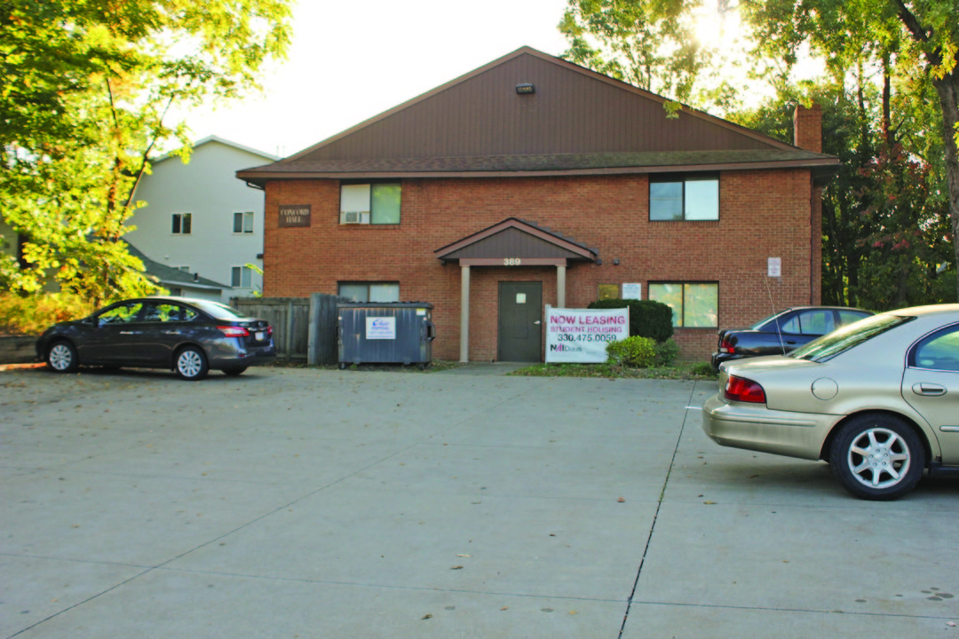 389 Sherman St in Akron, OH - Foto de edificio