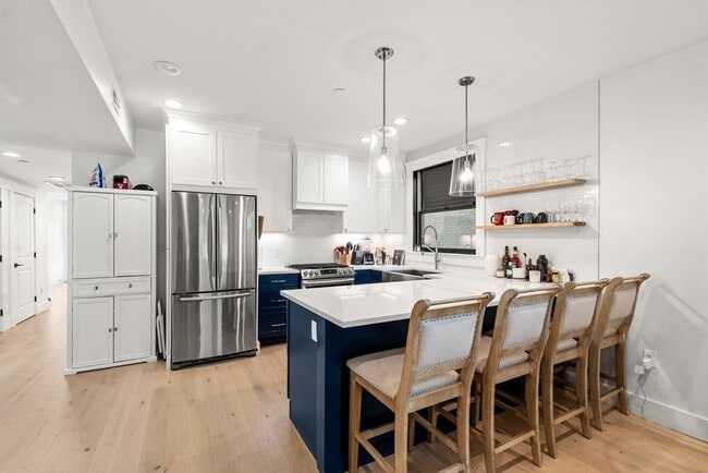 331 Chelsea St, Unit #1A