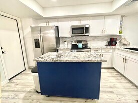 9040 E Winchcomb Dr in Scottsdale, AZ - Building Photo