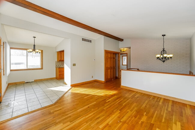 792 Hancock Cir in Akron, OH - Foto de edificio - Building Photo