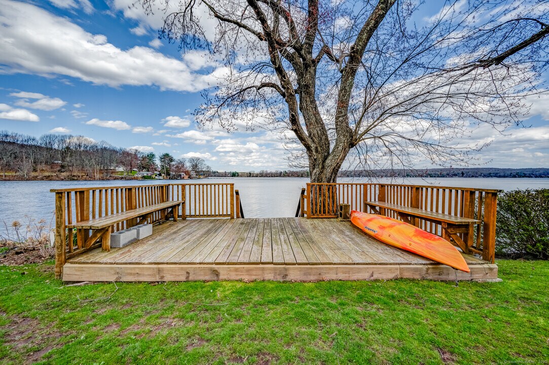 410 Bantam Lake Rd in Morris, CT - Building Photo