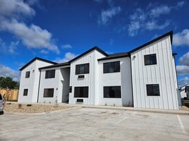 The Links in Yankton, SD - Building Photo