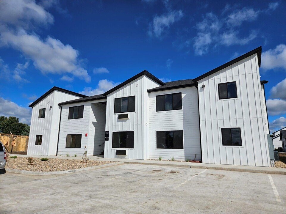 The Links in Yankton, SD - Foto de edificio