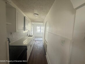 58 Wood St in Pittston, PA - Building Photo - Building Photo