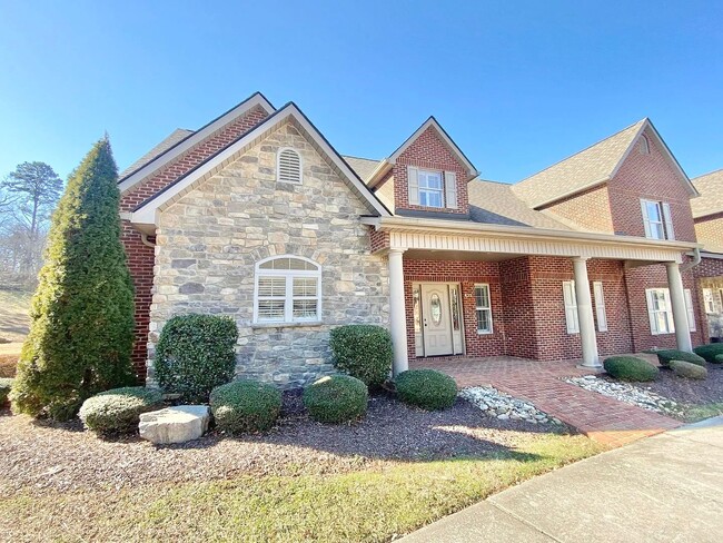 property at 435 Savannah Village Dr