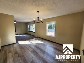1013 S Sherman Ave in Sioux Falls, SD - Building Photo - Building Photo