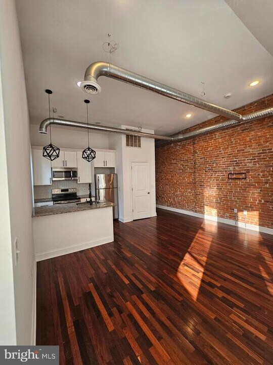 3228 W Diamond St in Philadelphia, PA - Building Photo