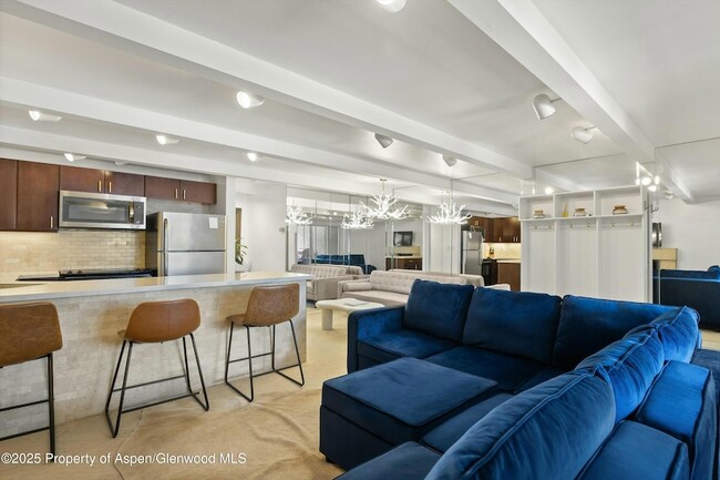 601 S W End St in Aspen, CO - Building Photo - Building Photo