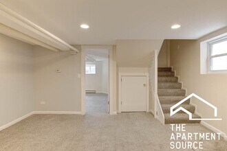 5101 W Newport Ave in Chicago, IL - Building Photo - Building Photo