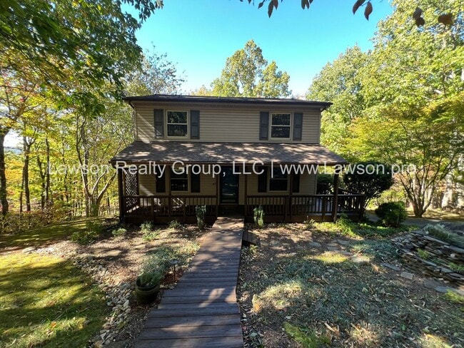 118 Cascade Dr in Vinton, VA - Building Photo - Building Photo