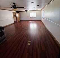 835 H St, Unit 1 in Davis, CA - Building Photo
