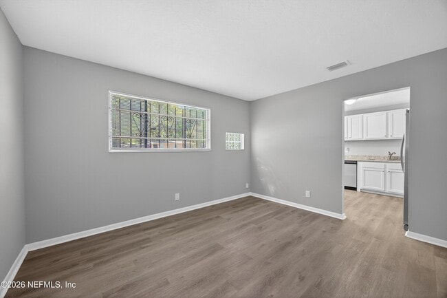 6955 Miss Muffet Ln S in Jacksonville, FL - Building Photo - Building Photo