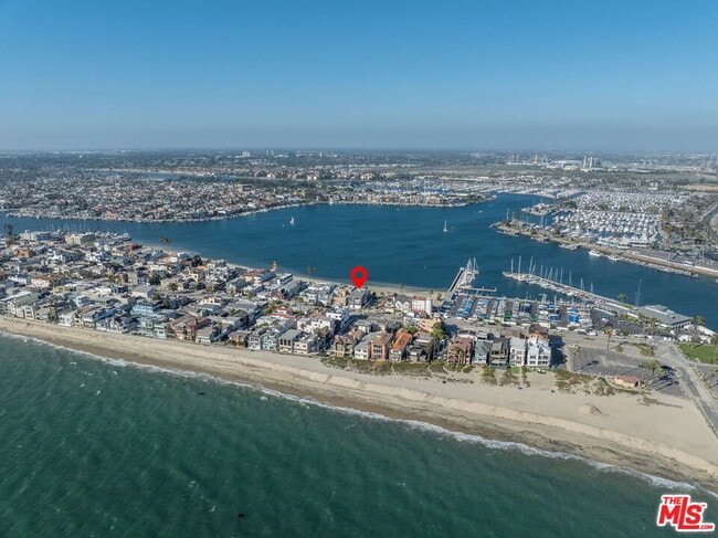 6821 E Ocean Blvd in Long Beach, CA - Foto de edificio - Building Photo