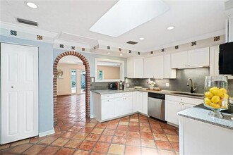 1127 S Osprey Ave in Sarasota, FL - Building Photo - Building Photo