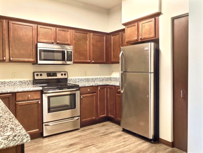 Quail View - 55+ in Mitchell, SD - Building Photo - Building Photo