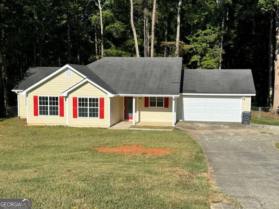 55 Dove Point Cir in Covington, GA - Building Photo