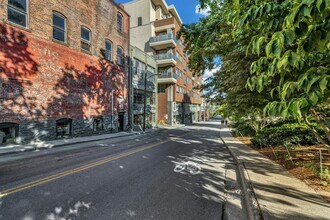 12 S Lexington Ave in Asheville, NC - Building Photo - Building Photo