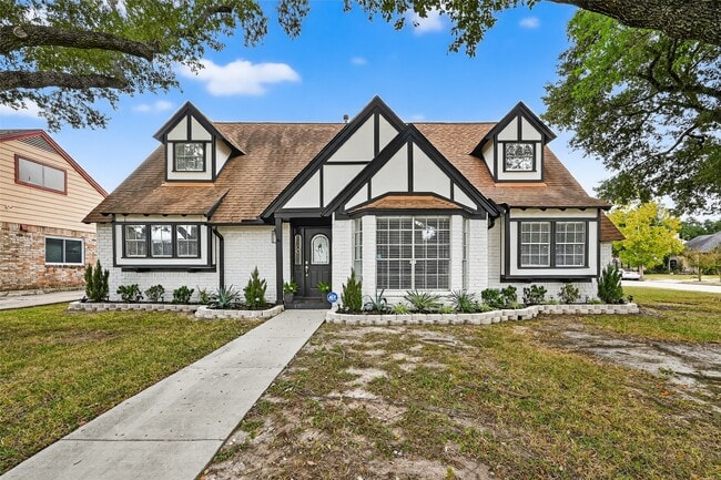 15202 La Mancha Dr in Houston, TX - Building Photo - Building Photo