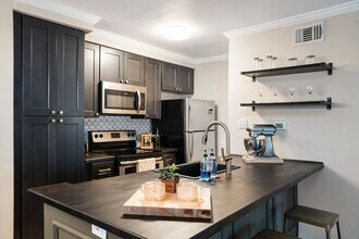 5306 Santa Rosa Ct in Tampa, FL - Building Photo - Building Photo