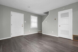 701 Valerie Ln in Whitehall, OH - Building Photo - Building Photo