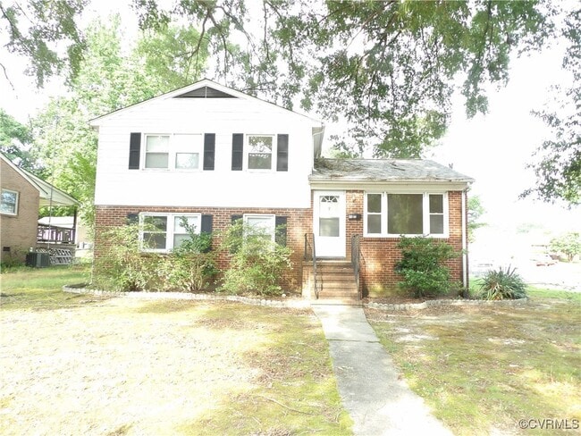 614 Old Town Dr in Colonial Heights, VA - Building Photo - Building Photo