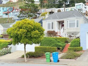 1924 15th Ave in San Francisco, CA - Building Photo - Building Photo