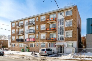 965 24E Av in Montréal, QC - Building Photo