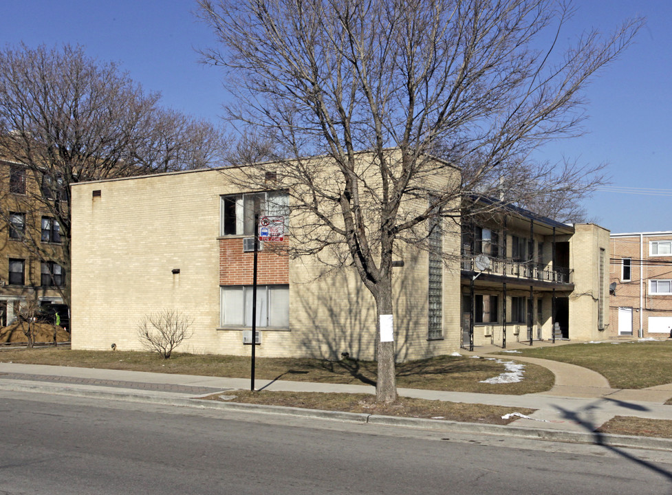 1730 W Devon Ave in Chicago, IL - Building Photo