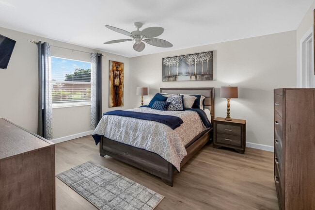 13765 Flora Pl in Delray Beach, FL - Building Photo - Building Photo