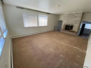 5290 W Plymouth Dr in Littleton, CO - Foto de edificio - Building Photo